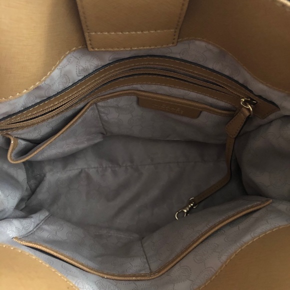 Michael Kors Hamilton Purse - Picture 8 of 14